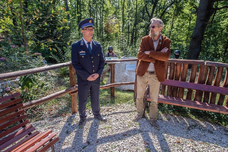 Dobi Tamás százados és Molnár Attila igazgató