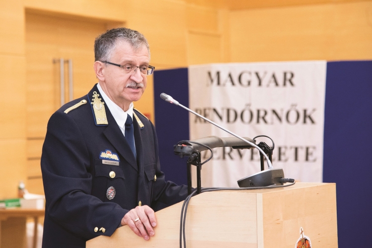 Kovács István vezérőrnagy köszöntötte a megjelenteket