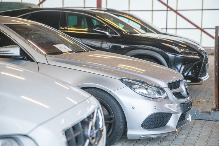 Friss fogások: SEAT, Lexus, Mercedes, Volvo