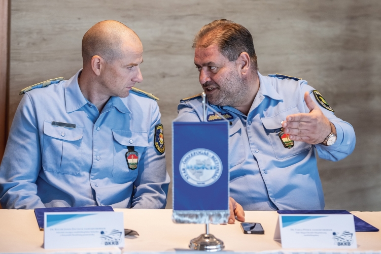 Kuczik János Zoltán és Varga Péter dandártábornok