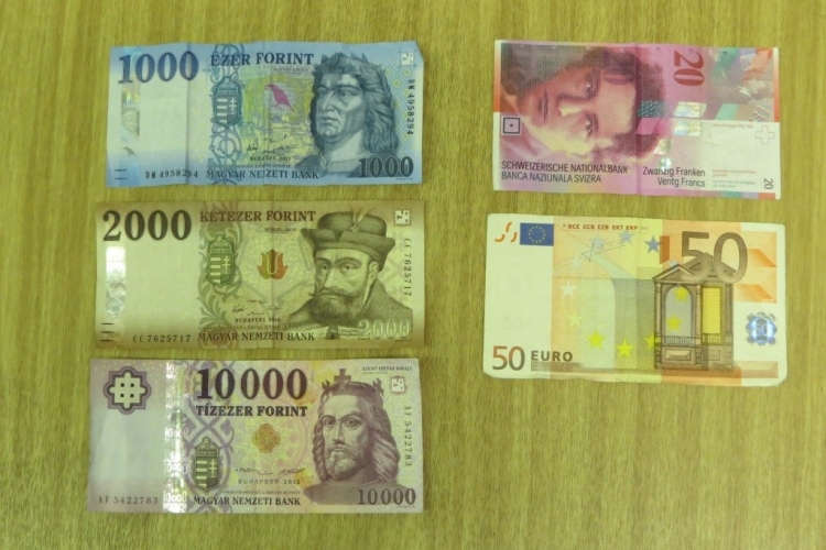 magyar valuta és tanfolyam)