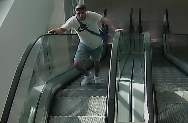 Napszemüvegeket lopott