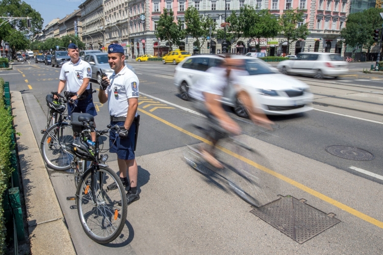 rugalmas lehetőségek opciók 10 centtől