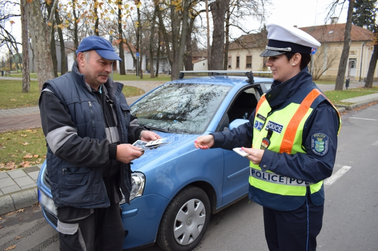 közlekedési rendőrök látásvizsgálata