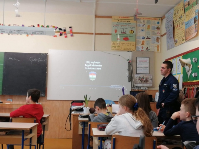 kép