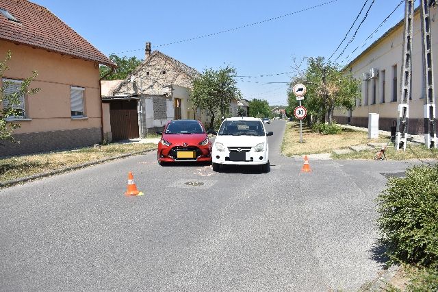 kép