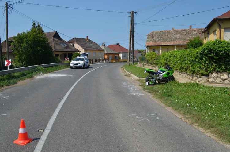 kép