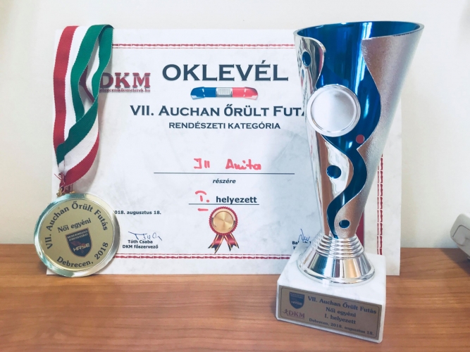 kép