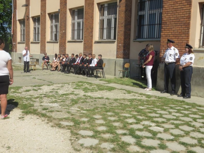 Évzáró ünneőség a tatabányai Füzes Utcai Általános Iskolában 