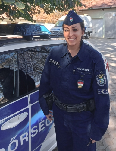mesél