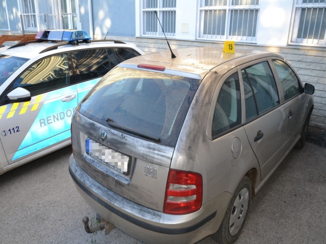 lopott autó