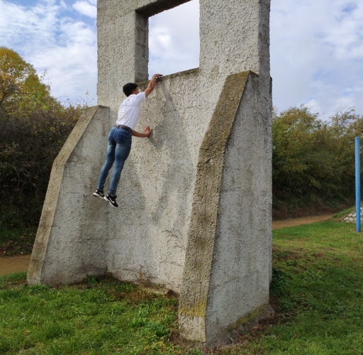 mászó