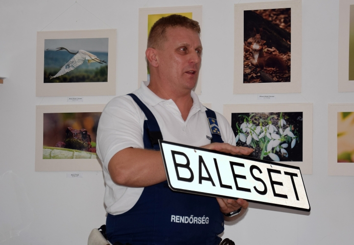 előadás