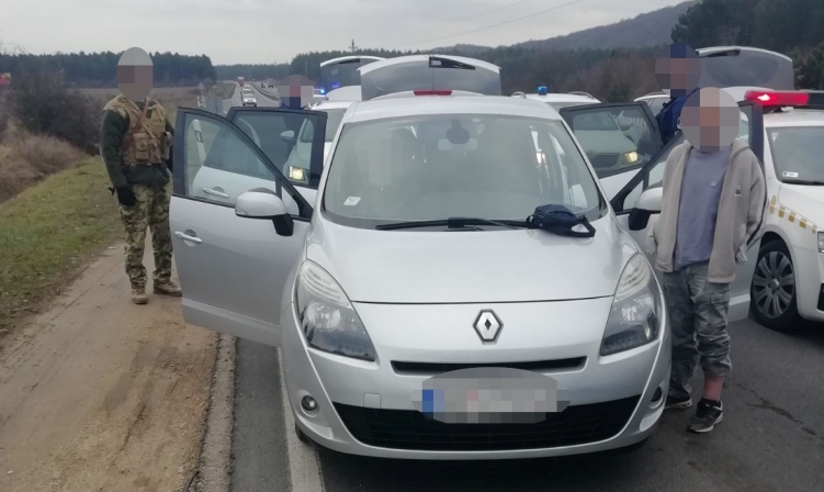 migránselfogás