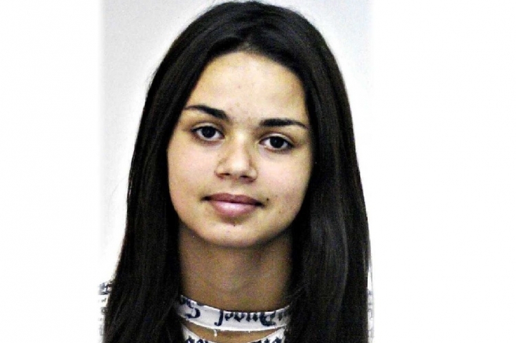 friss,eltűnt,gyermek,leány,Sallai Petra Katalin,15 éves,telefonszámok,telefonhívás,időben érkezett telefonhívás,életet menthet,bűnügy,főhírek,Magyarország,lakossági segítség,keresés,rendőrségi hírek,friss hatósági hírek,közbiztonság,közbiztonság növelése,prevenció,beszámoló,közérdekű,rendőreink,ORFK,célkörözési osztályok,Készenléti Rendőrség,Magyar Rendőrség,TEK,kommandó,veszély,életveszély,haza,hazaszeretet,mindennapos áldozatvállalás,köszönet,Hirmagazin.eu,lakossági felelősség,felkutatás,életmentés,hatékony együttműködés,elkötelezettség,tisztelet,Tolna Vármegyei Rendőr-főkapitányság,Dombóvári Rendőrkapitányság