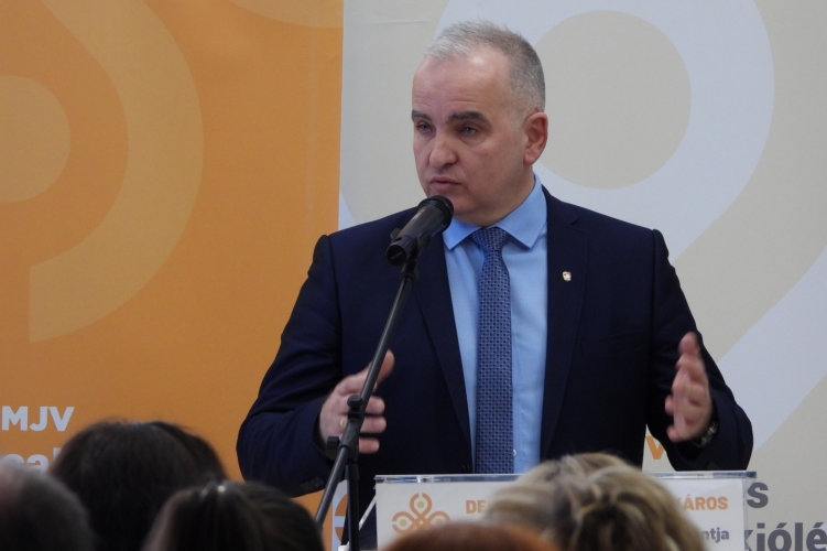 Szakmai tanácskozás Debrecenben