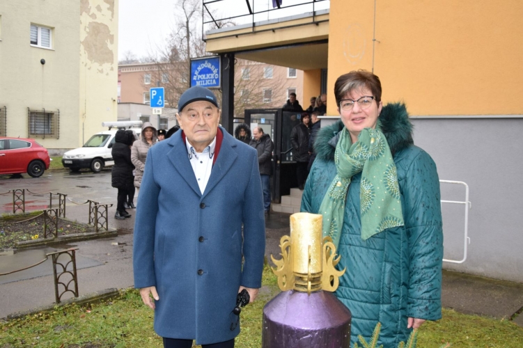 Szívből és szeretettel gyújtották meg a negyedik adventi gyertyát