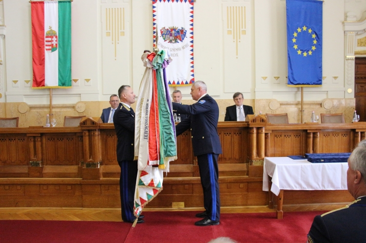 ÚJ VEZETŐ A VÁRMEGYEI RENDŐR-FŐKAPITÁNYSÁG ÉLÉN