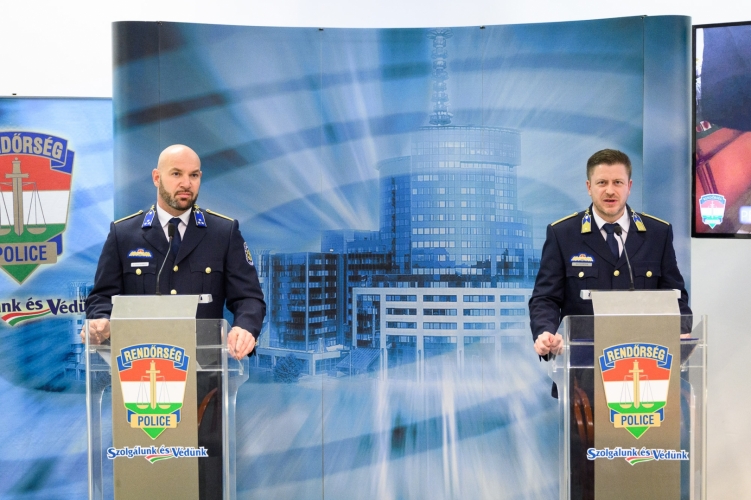 Szexuális erőszak és kiskorú veszélyeztetése a gyanú