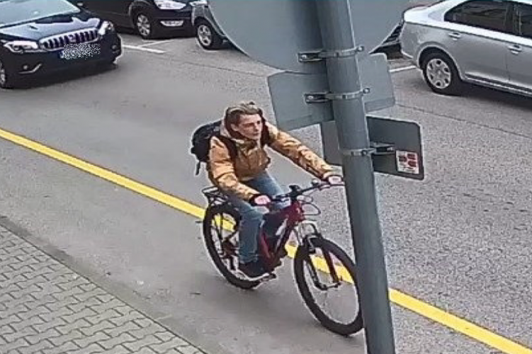 Felismeri a férfit?
