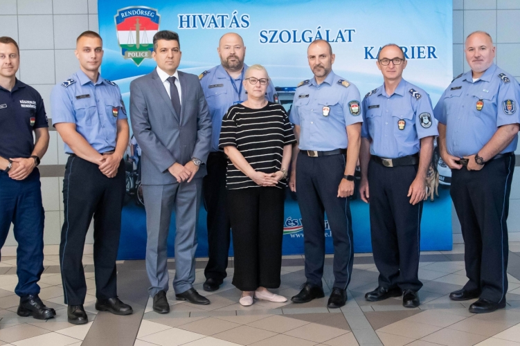 Tengerhez készülődnek